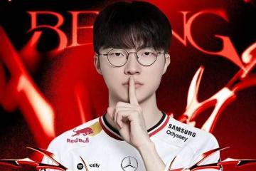 Faker出席续约仪式(shì)，不小心露出60W名表！JackeyLove透露退役时间