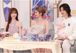 赵露思变身水晶玫瑰公主，现身LOL手游老友聚(jù)会