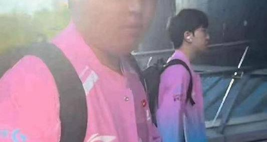 BLG選(xuǎn)手Bin线下遭嘲讽，LPL季后赛即将开打(dǎ)