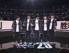 LPL上演绝望(wàng)一(yī)幕！解说現(xiàn)场痛哭，二路哀声一(yī)片，真正的末日来了