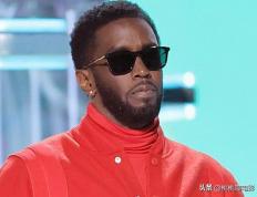 八卦消息(xī)：川普考虑为吹牛老爹减刑。