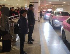 常德市道路运輸(shū)服务中心组织城市公共(gòng)客运行业全(quán)力保障湘超賽(sài)事