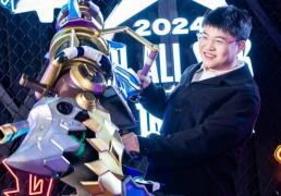 JackeyLove也因伤病暂时休息！Rita被质疑不配拿最佳解说