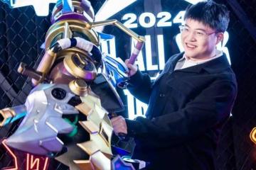 JackeyLove也因伤病暂时休息！Rita被质疑不配拿最佳解说