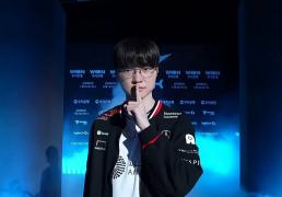 LOL外网热议，S15在中国举办，Faker受(shòu)魔咒困扰，GEN拿到奪(duó)冠剧本