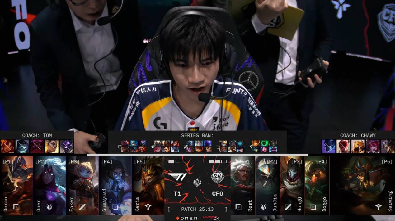 Faker絕(jué)境爆发,T1開(kāi)启愤怒形态!CFO逆转打团灭,比赛拖入決(jué)胜局
