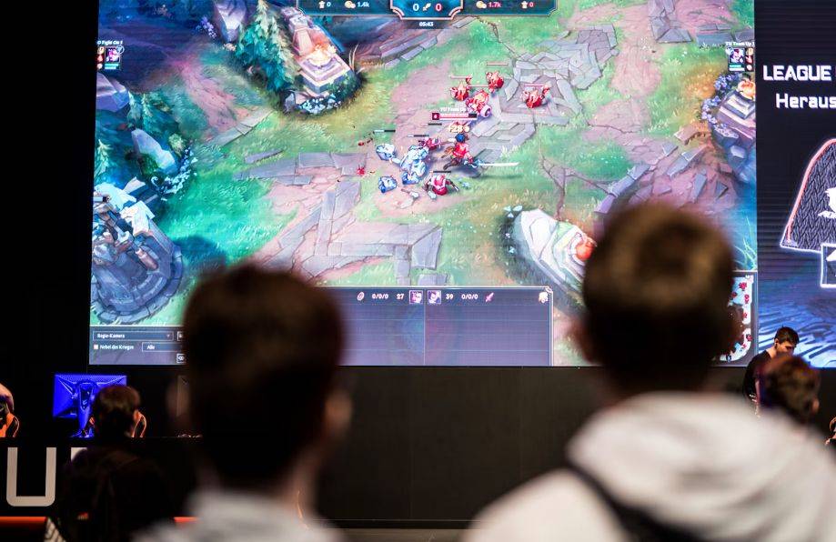 LOL入选2026亚运会,中(zhōng)国队要如何组队