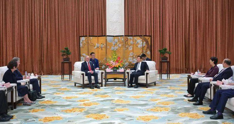 王晓晖施小琳会见澳大(dà)利亚总理阿(ā)尔巴尼斯 共同(tóng)出席2026澳网亚太区外卡赛落地成都宣佈(bù)仪式