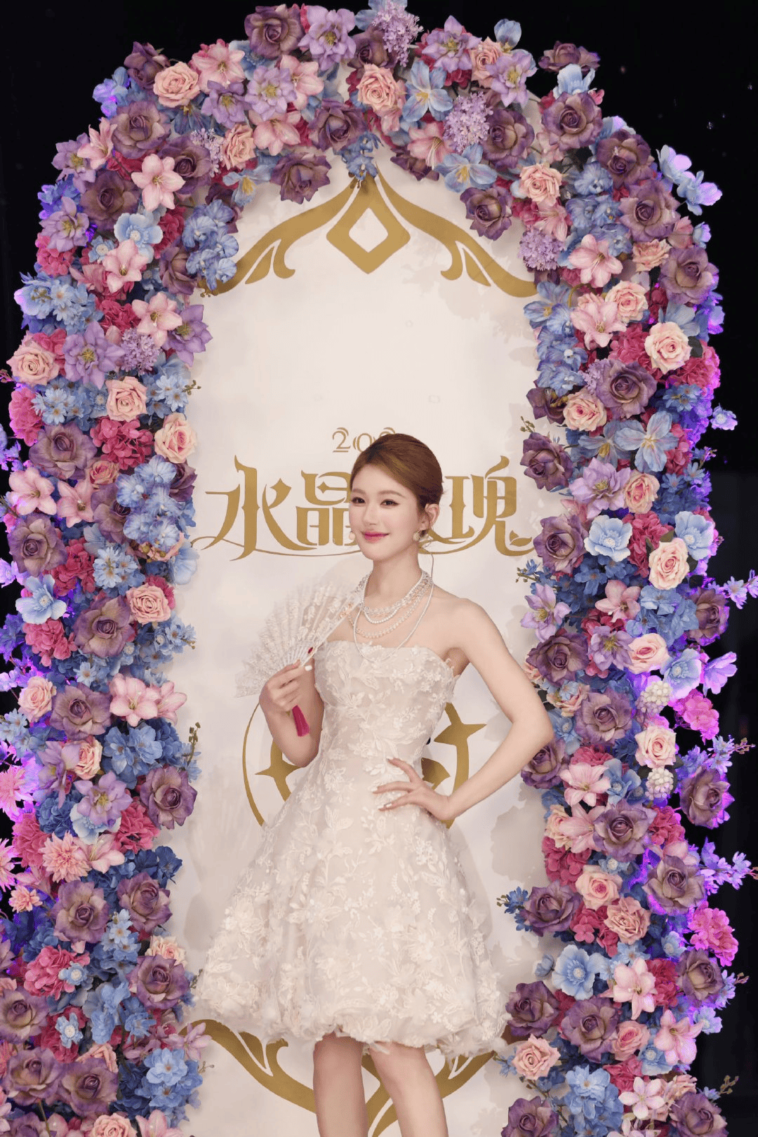 LOL手游老友记:看手游如何把明星变成玩家的峡谷邻居