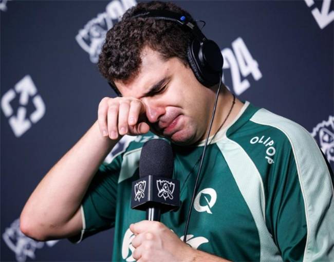 【一竞技1JingJi】LOL：S15首位被(bèi)拳头制裁的选手诞生