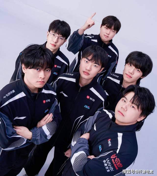 LOL官方更新战力排(pái)行榜,第一毫不意外,IG赫然在列!