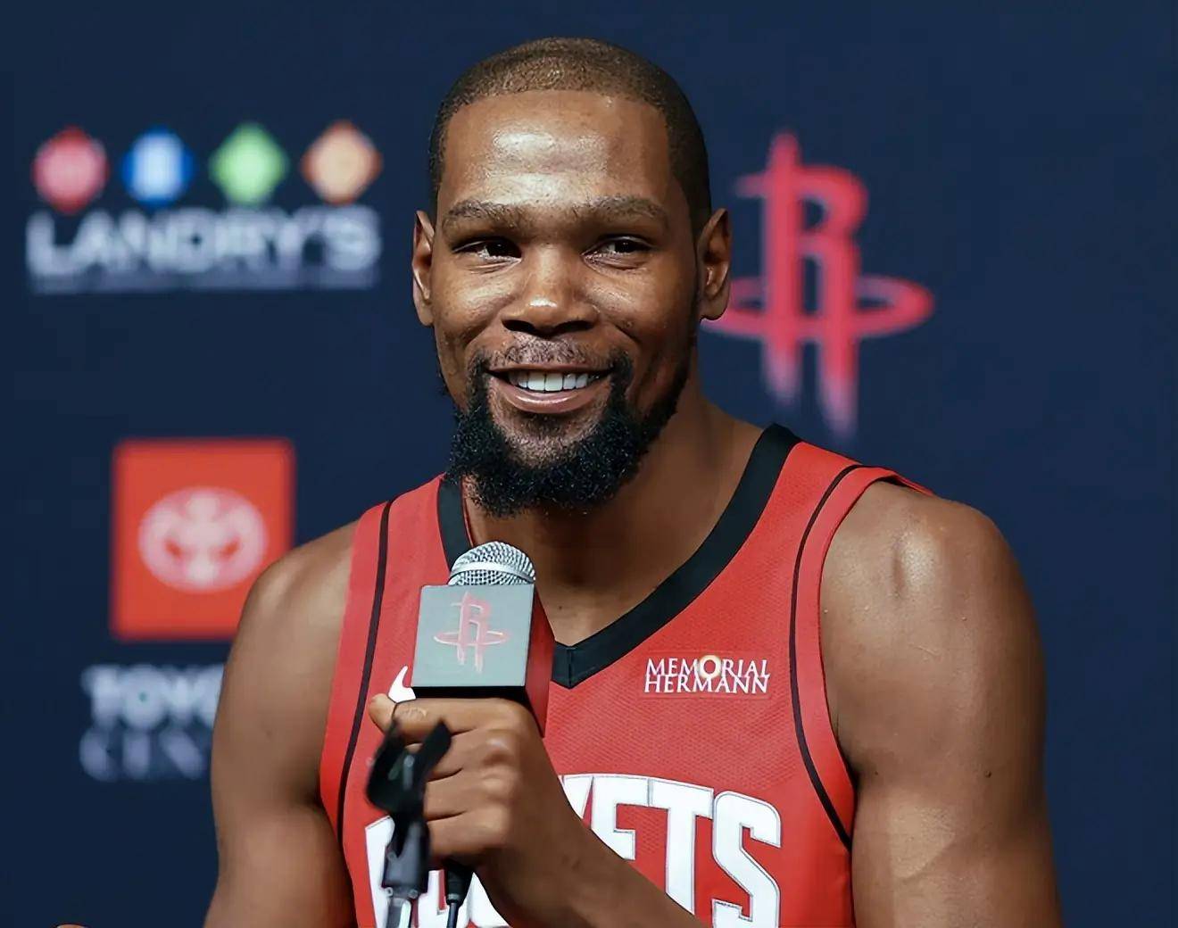 杜兰特降薪加盟火箭,表(biǎo)麪(miàn)血亏實(shí)則(zé)天秀?这波操作细思极恐!