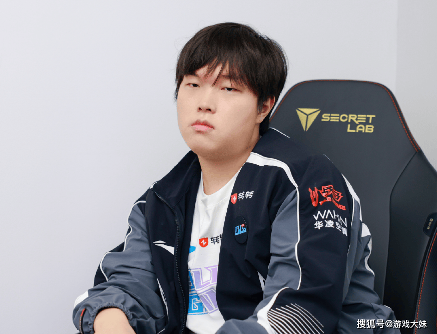 BLG彻底被打崩了,官方一个举动证明,下赛季战队将重组