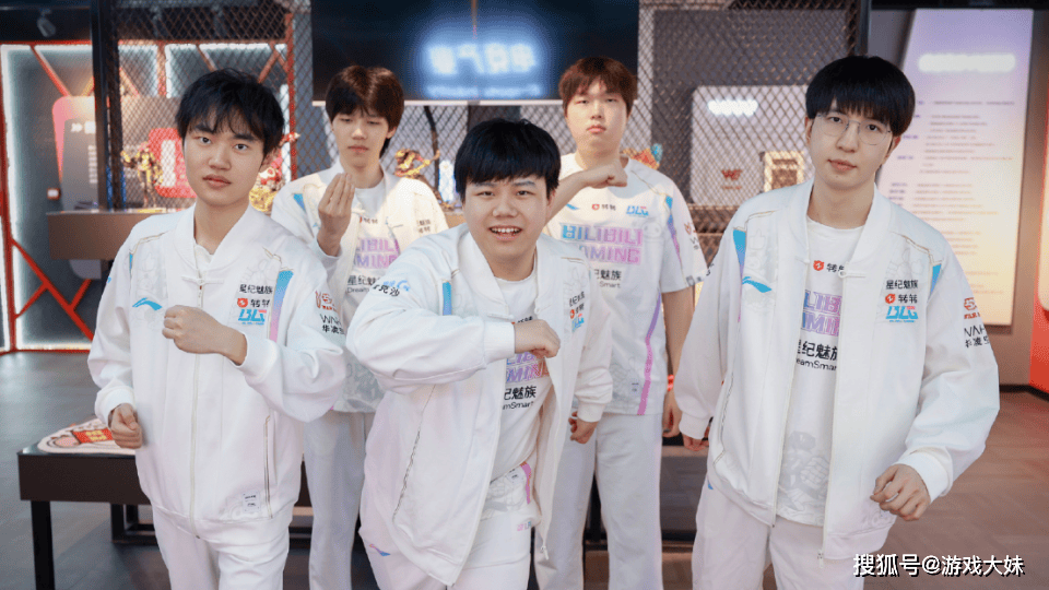针对性这么明显？BLG戰(zhàn)胜IG后，B站悄悄取消IG戰(zhàn)队的(de)蓝标