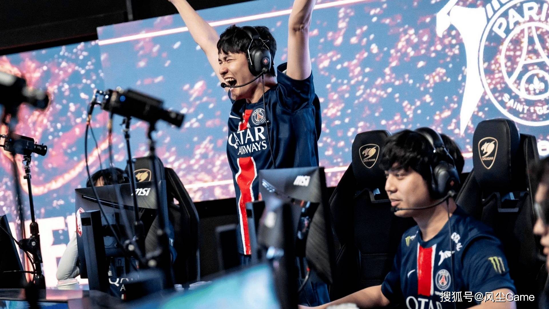 LOL全华班(bān)晋级世界賽(sài)！Karsa泪洒賽(sài)场，FoFo：我真(zhēn)的有罪？