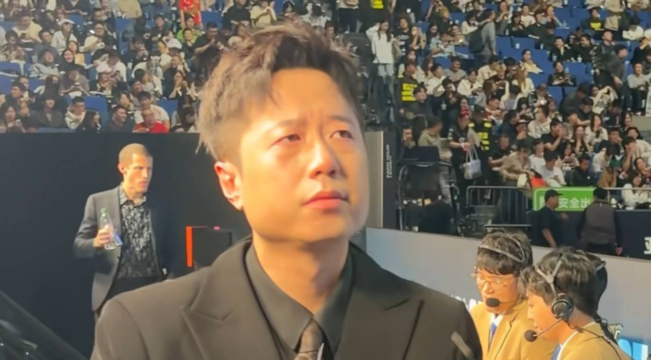 LPL上演绝望(wàng)一(yī)幕！解说現(xiàn)场痛哭，二路哀声一(yī)片，真正的末日来了