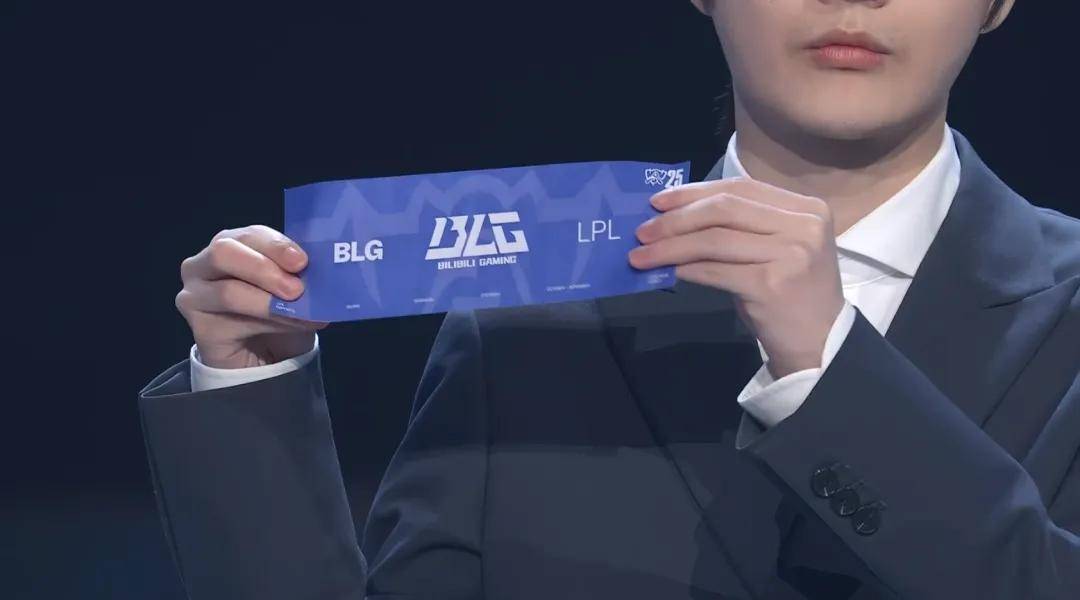 LOL凉了成(chéng)最大骗局，LOL世界赛最倒霉战队诞生，LPL弃将複(fù)仇成(chéng)功