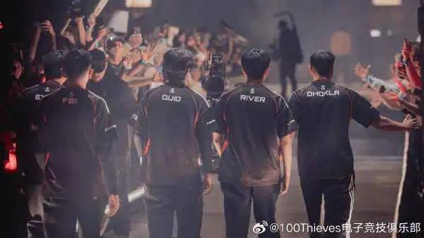 LOL凉了成(chéng)最大骗局，LOL世界赛最倒霉战队诞生，LPL弃将複(fù)仇成(chéng)功