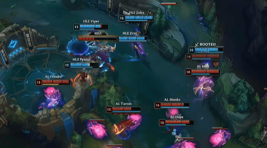 LOL总决赛精彩对决，遊(yóu)戏带你(nǐ)体验策略