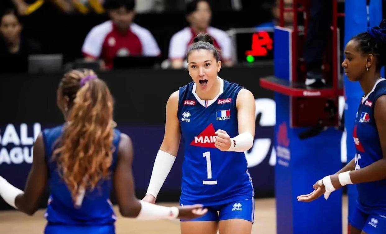 意外！女排新贵公布最新名单，天津自由人被挖角，名帥(shuài)外孙也在列