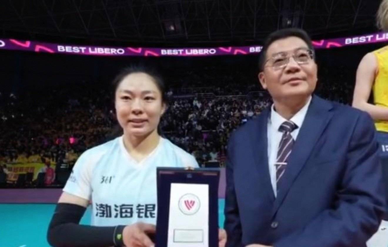意外！女排新贵公开最新名单，天津自由人被挖角，名帥(shuài)外孙也在列