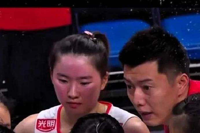 18岁新星数据亮眼！女排自由人竞争激烈(liè)，谁能入选新一届名单？