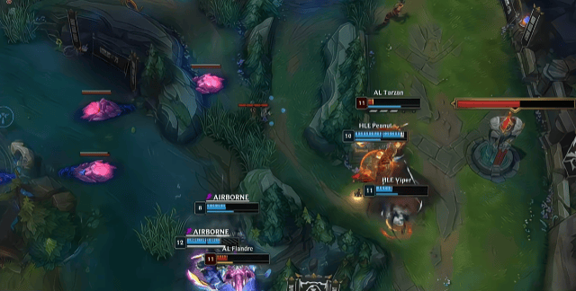 LOL总决赛精彩对决，这款游戏带你体验策略竞技魅力