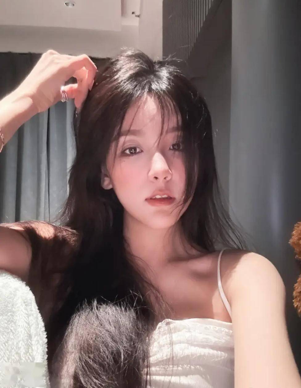 解说Rita那(nà)么漂亮，为什么沒(méi)有职业选手和(hé)解说追求她？